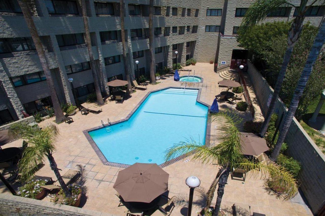 Hotel Doubletree By Hilton Rosemead Exterior foto